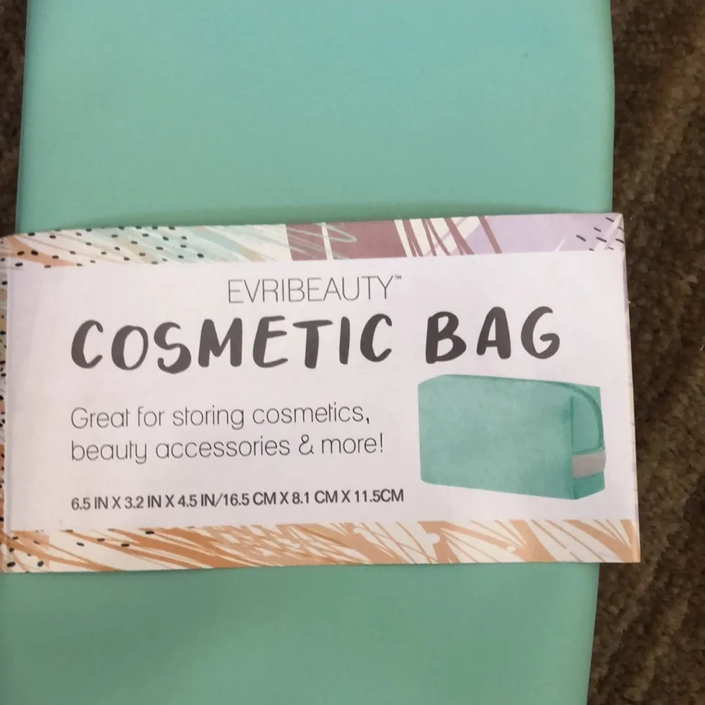 🌵3/$15 Evribeauty green sea foam zipper cosmetic bag (see description)